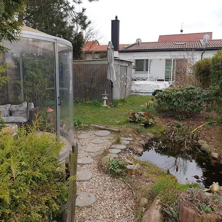 Semesterbostad Mit Sommerpool, Terrasse Und Glashaus Jesewitz