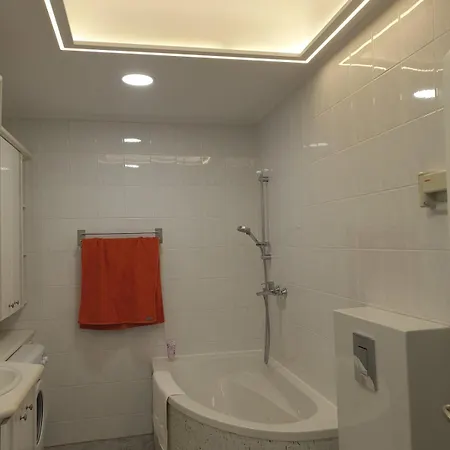 Mit Sommerpool, Terrasse Und Glashaus Dom wakacyjny Jesewitz