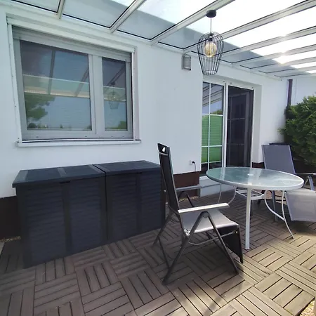 Mit Sommerpool, Terrasse Und Glashaus * Jesewitz