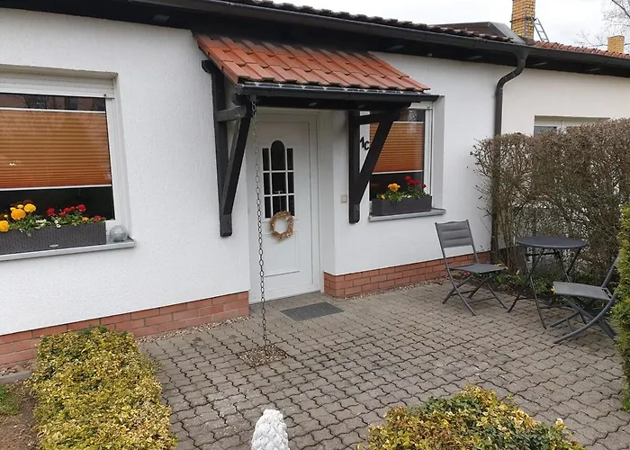 بيت للعطل Mit Sommerpool, Terrasse Und Glashaus